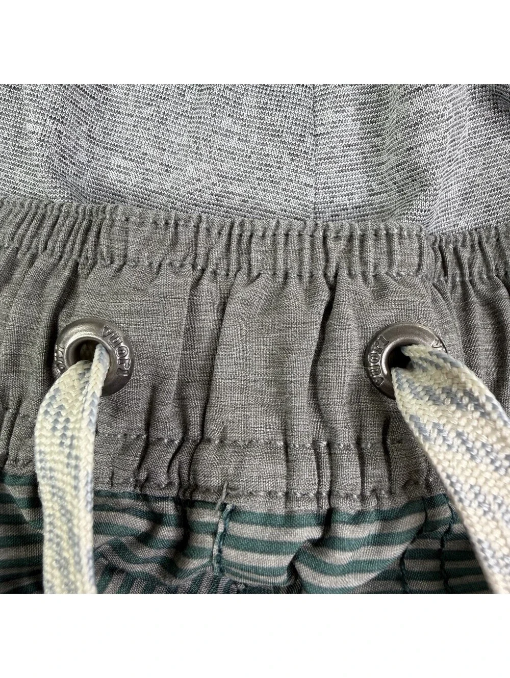 Vuori Kore Lined Green Striped Shorts Men's XS 28x7 Gym Training Performance